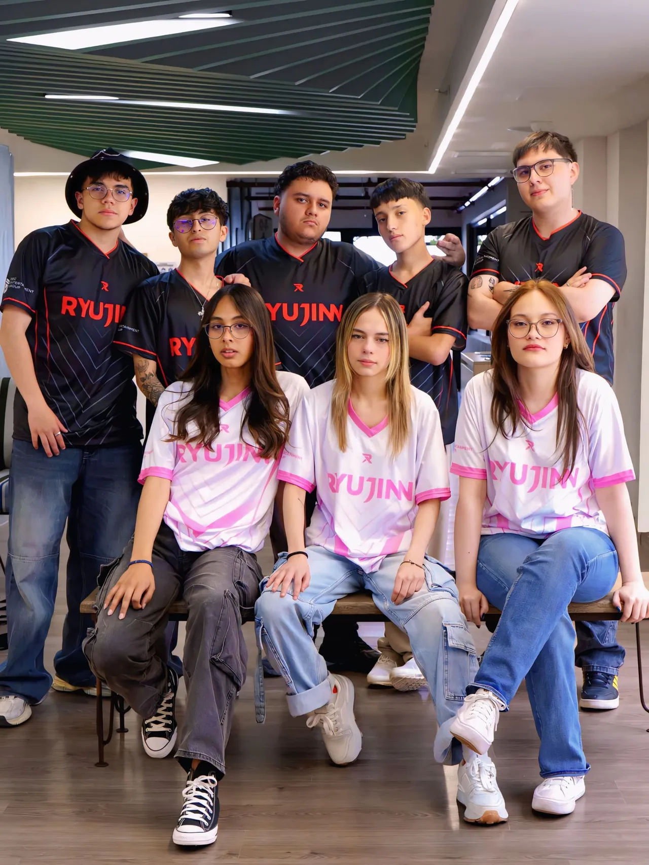 Jugadores de Ryujinn Esports